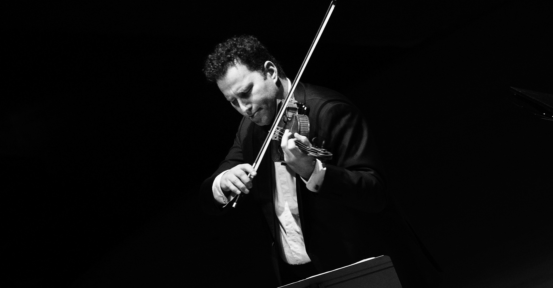Nikolaj Szeps-Znaider jouant du violon